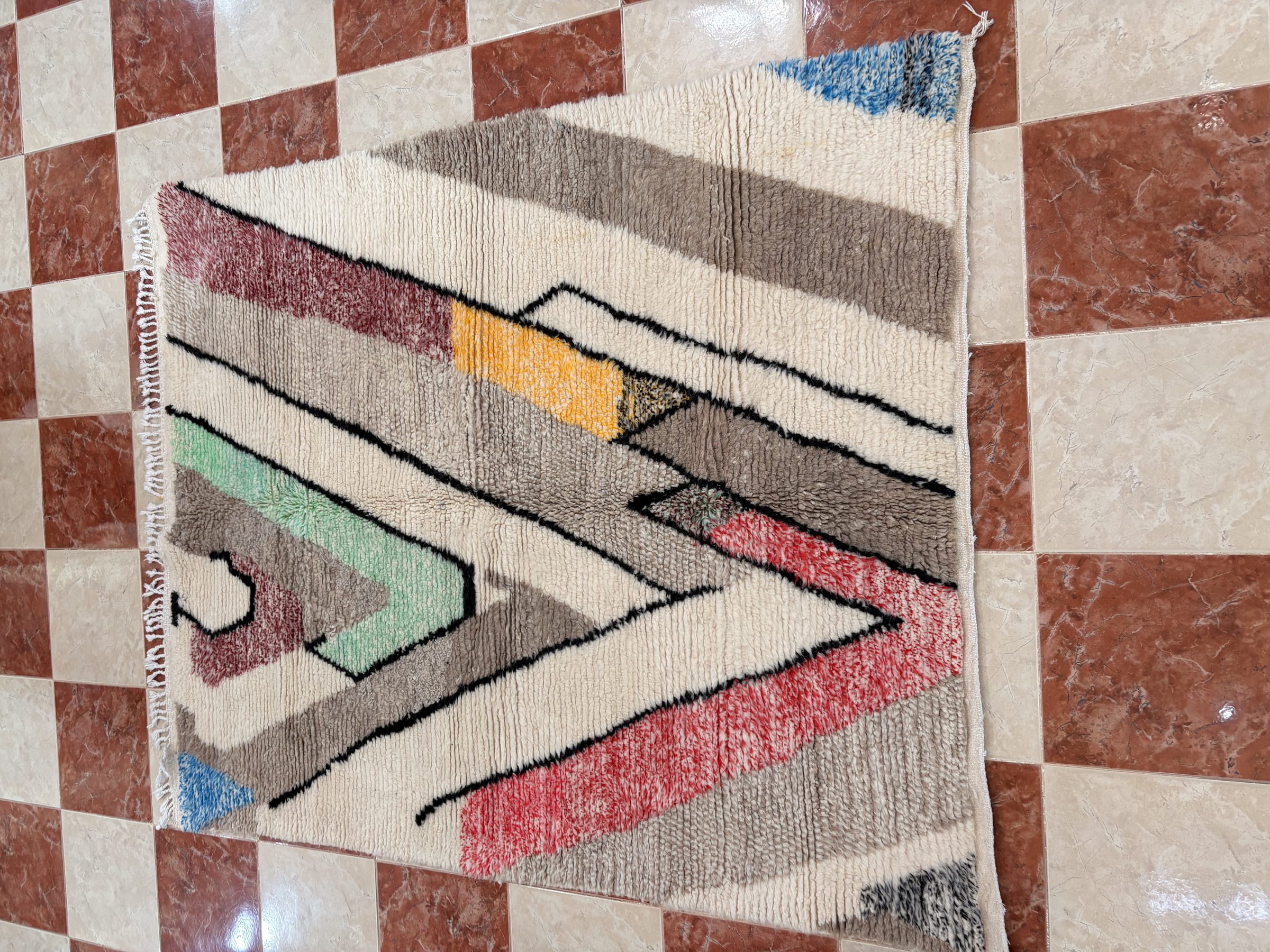 Taznakht Rug, 181 × 150 cm