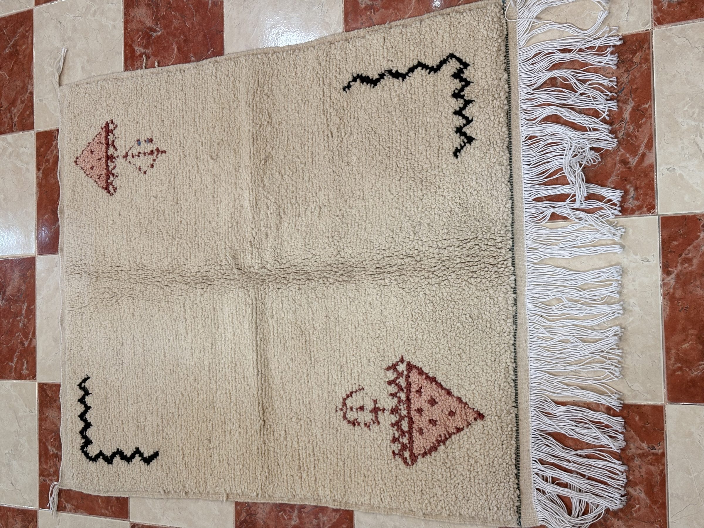 Taznakht Rug, 105 × 131 cm