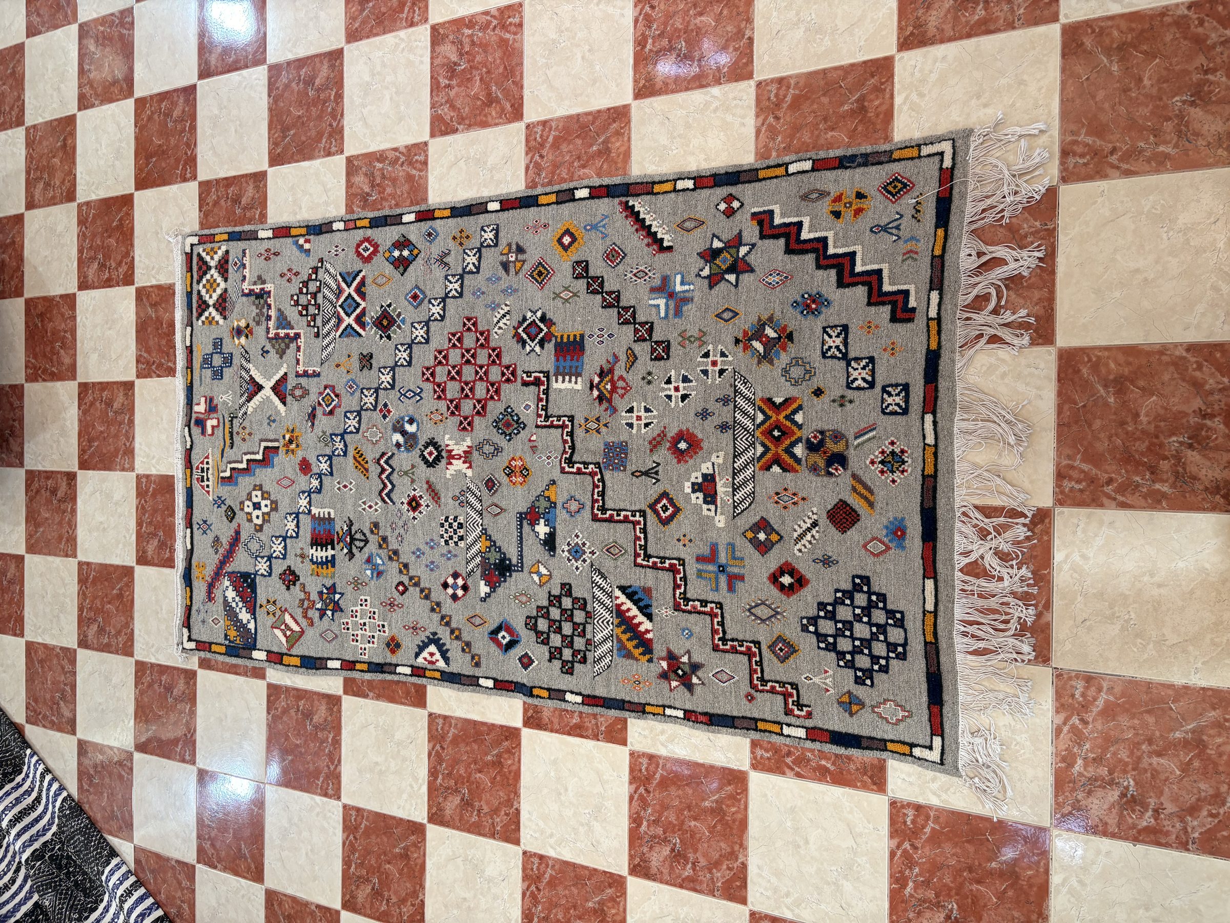 Taznakht Rug, 260 × 140 cm