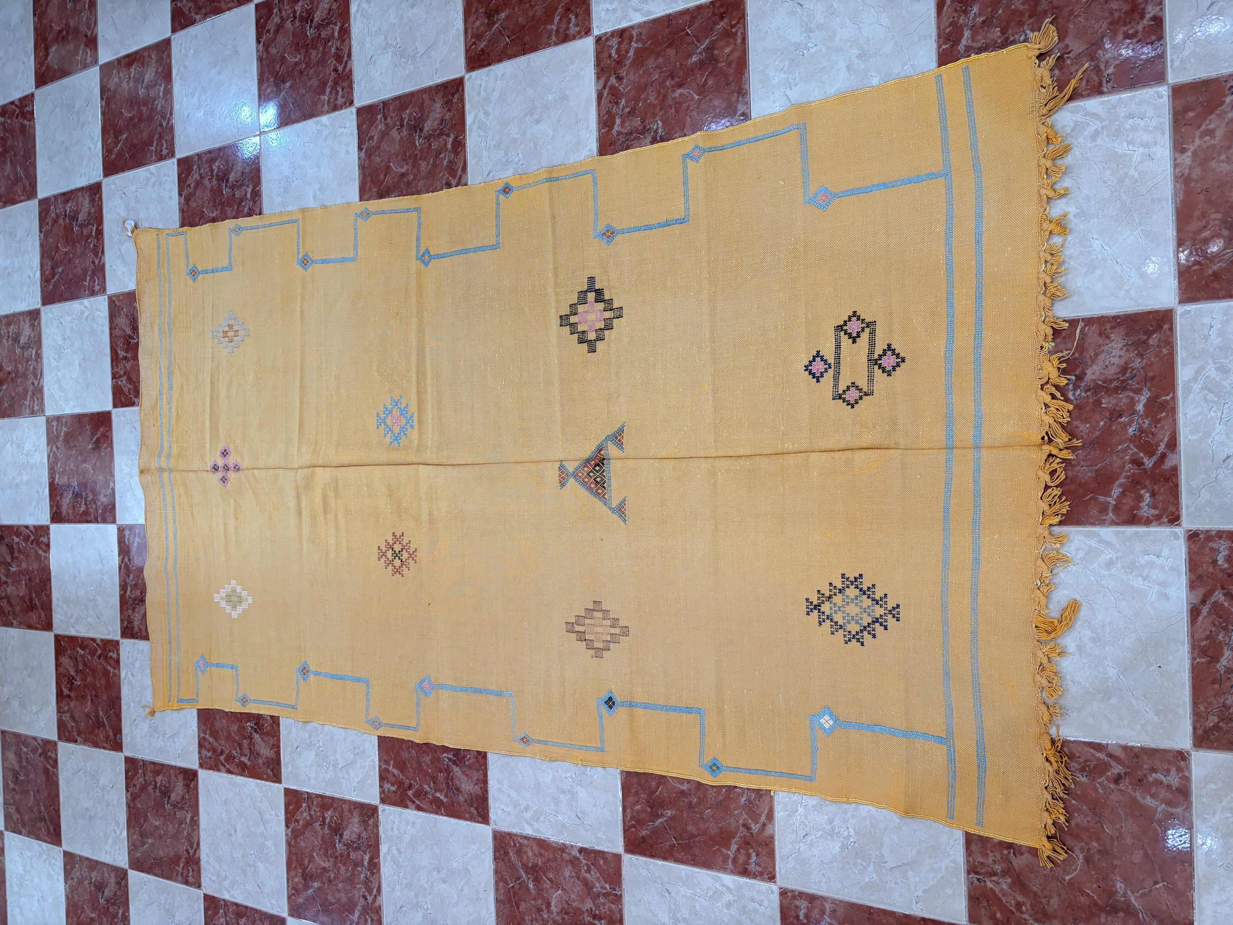 Taznakht Rug, 234 × 124 cm